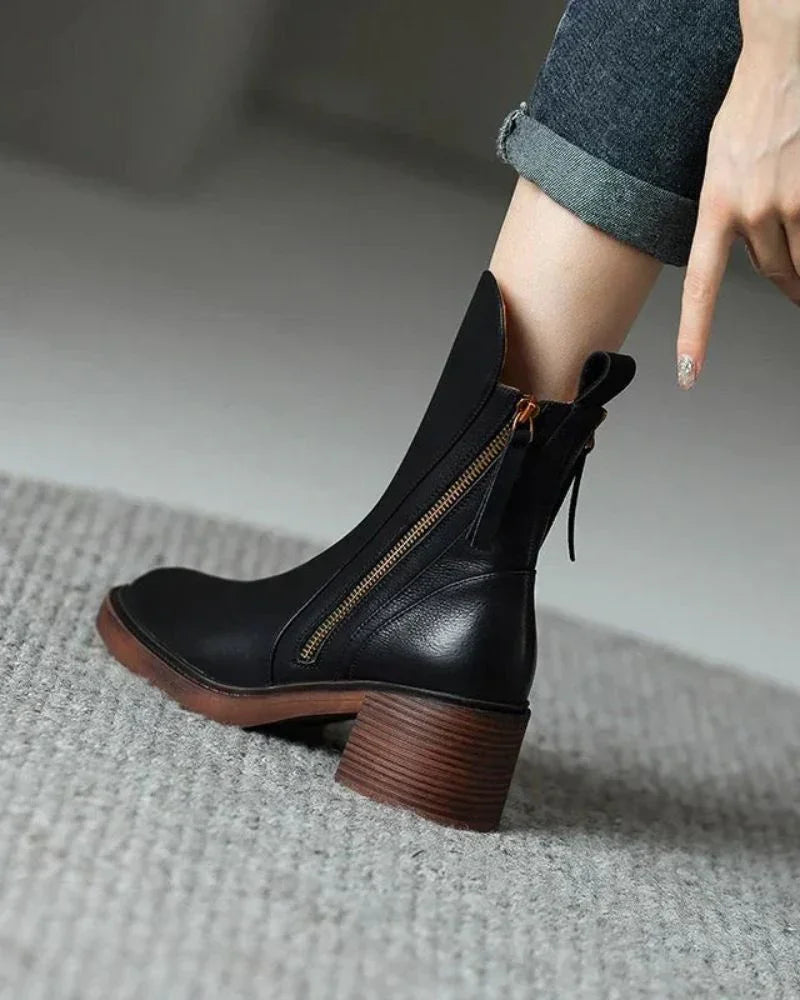 Valorine | Black Leather Boots