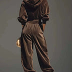 Jeanne | The Chic Lounge Look
