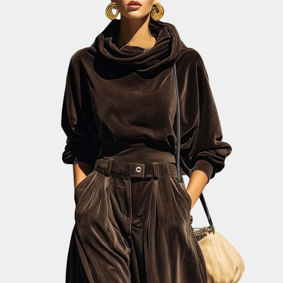 Jeanne | The Chic Lounge Look