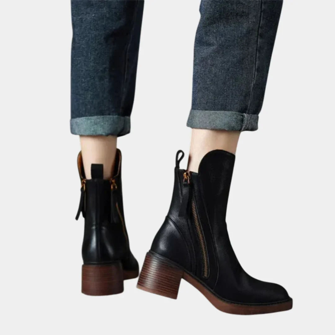 Valorine | Black Leather Boots