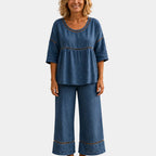 Good | Fresh set with matching blouse and trousers