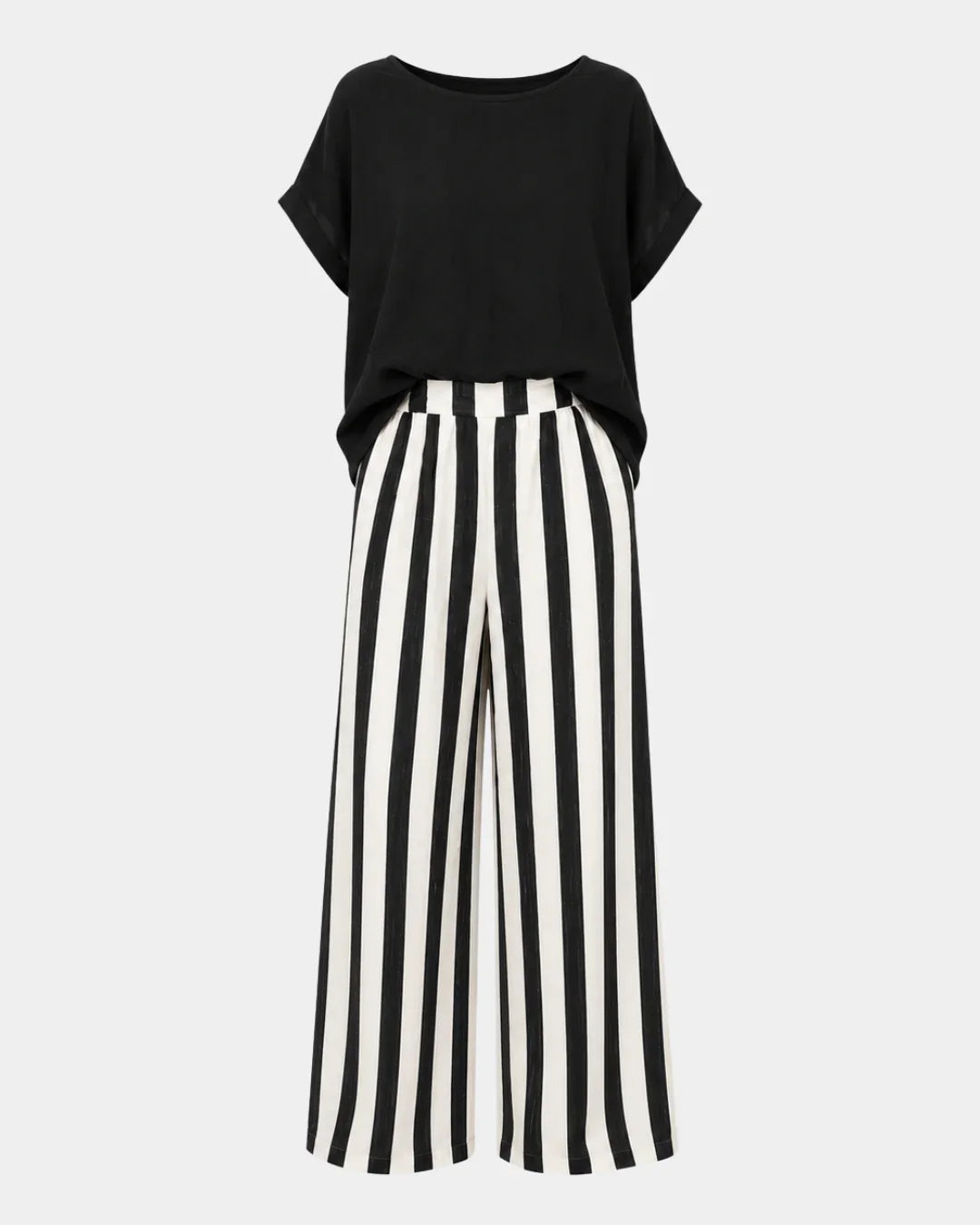 Blithilde | Summer T-shirt and Trousers Set