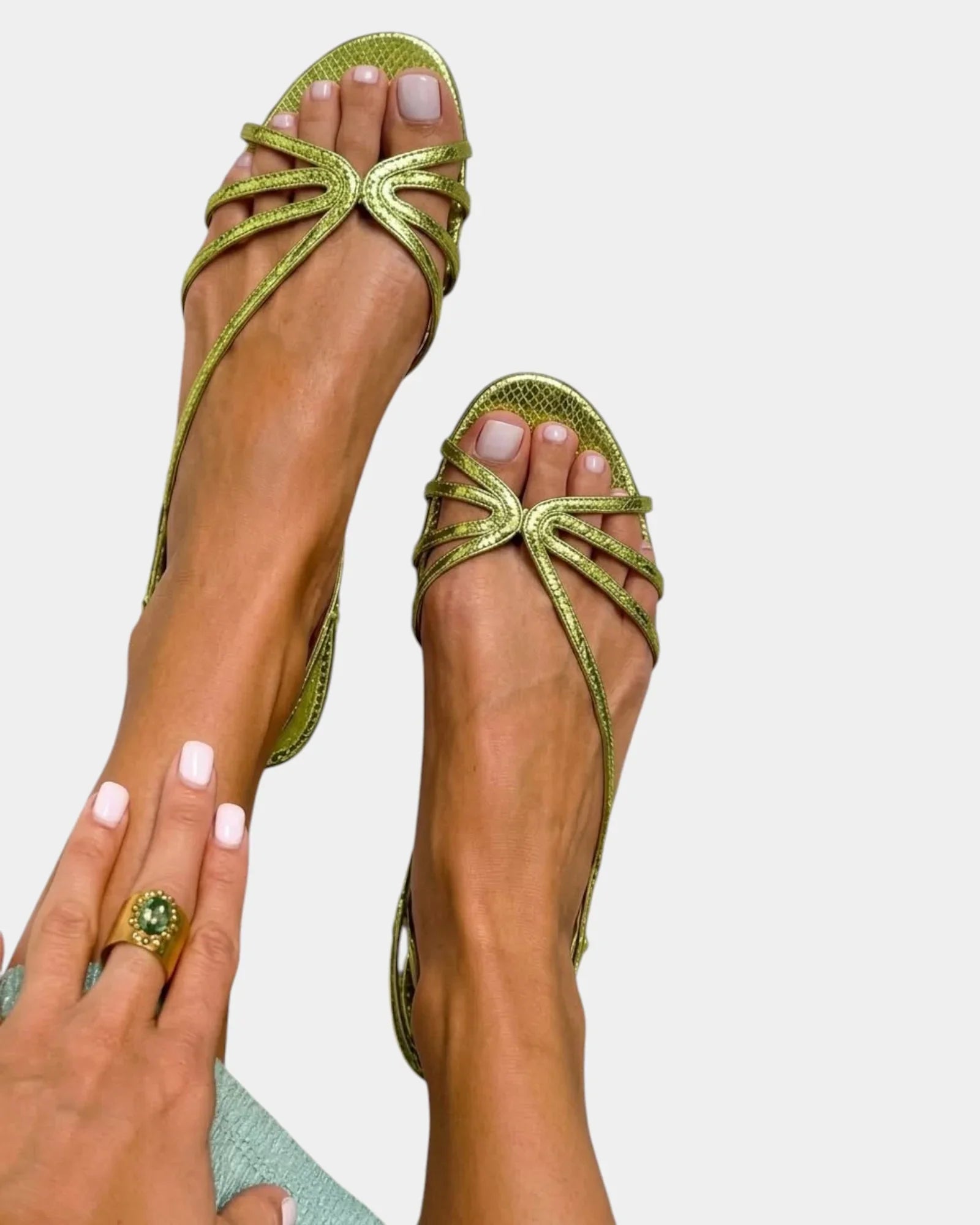 Isara | Elegant sandals for summer